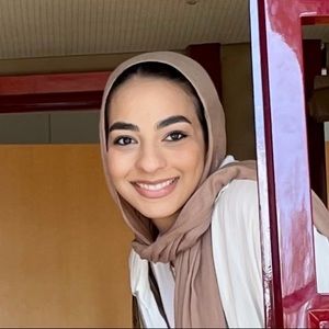 Meet your Posher, Lina